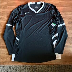 Nike woman’s  Black and White Long Sleeve volleyball Jersey Activewear